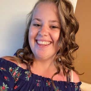 Meet your Posher, Lydia